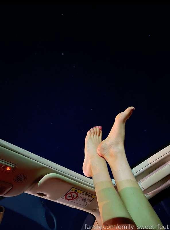 emily_sweet_feet image #1