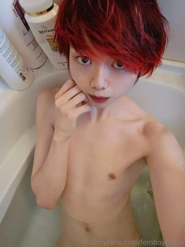 Play in the bath with me?
