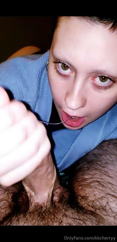 OOOOOO these stills of me sucking cock came out so pretty do..