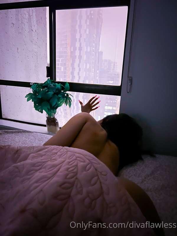 Can I have the breakfast in bed ? 💋