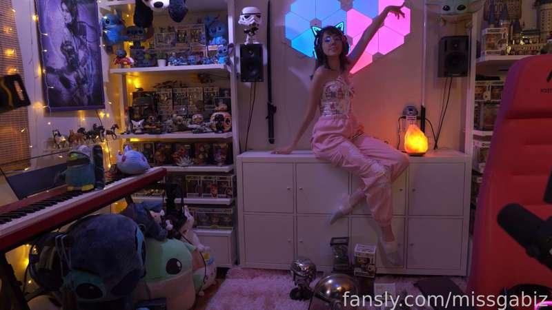 missgabiz image #20