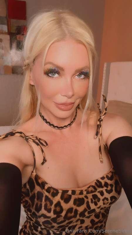 BTS from yesterday’s fuck. Who likes my Pride lashes?:)