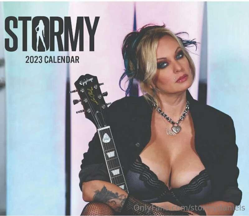 Have you ordered your signed calendar yet? https://barrettbl..