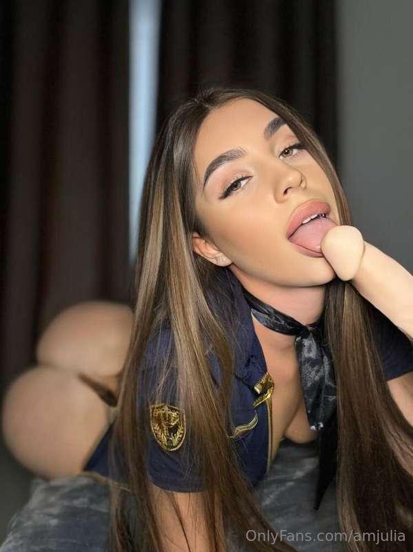 YOUR SEXY SLUT @biortis_miller ❤️ This cutie loves to moan s..