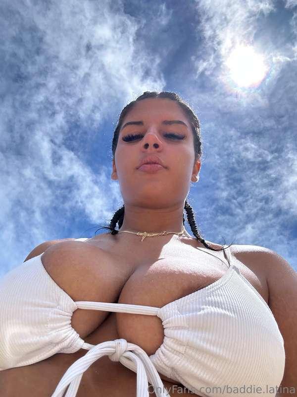 Sunny Day 🍒🍒🌞🌞