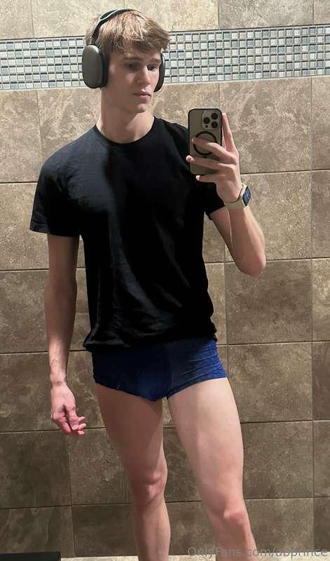 leg day at the gym