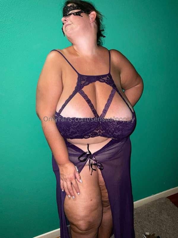 sensualpoppy image #0