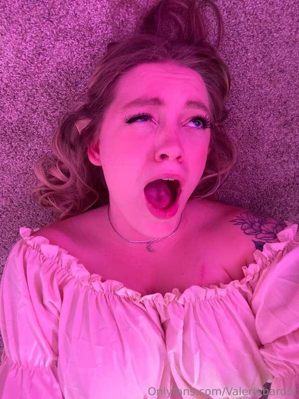 valeriebardot image #0