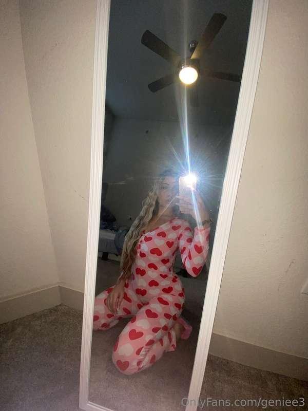 Message me I’m bored ❤️