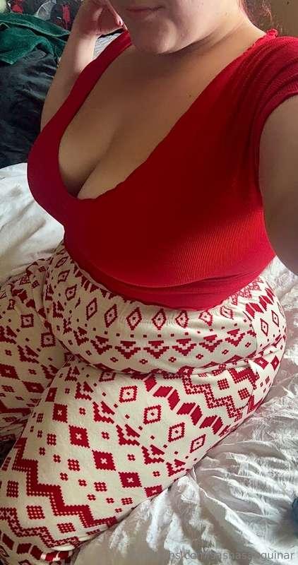 red and white christmas comfieeeees 