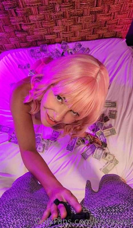 🚨🚨New scene alert🚨🚨 I've been busy filming so many scenes fo..