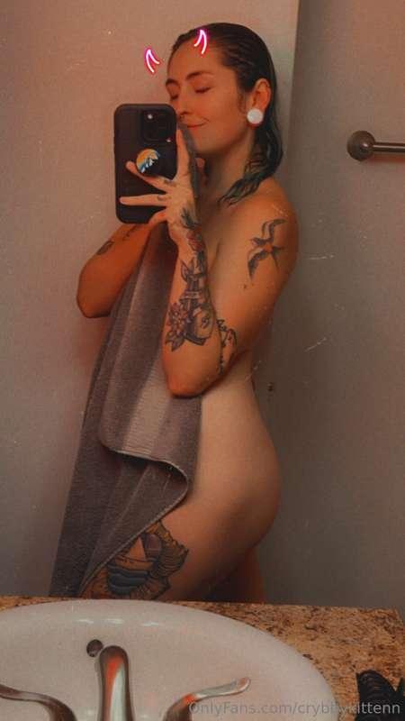 After shower selfies 😘