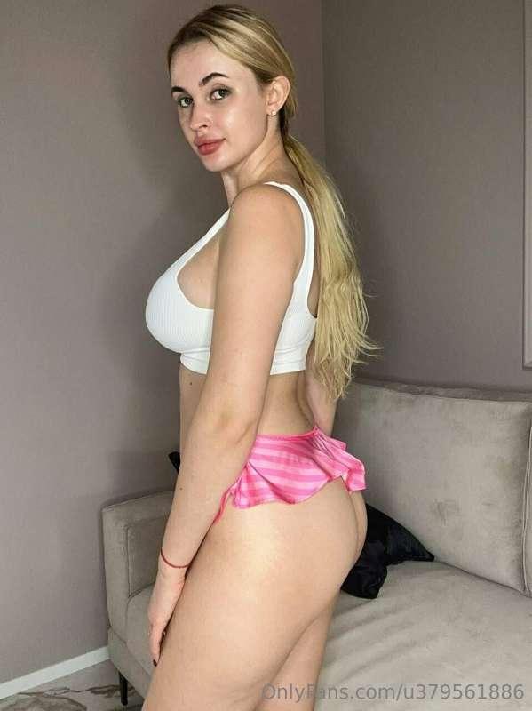 jessy_ro_hot image #0