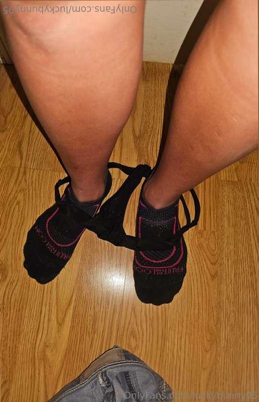 Do you want my panties on the floor 😏 