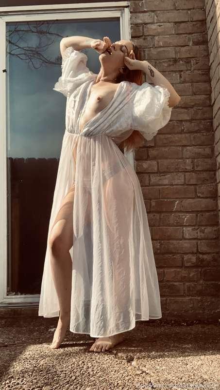 🥱 Morning My Sunshines ☀️ Yall having a Lazy Sunday or a Bus..
