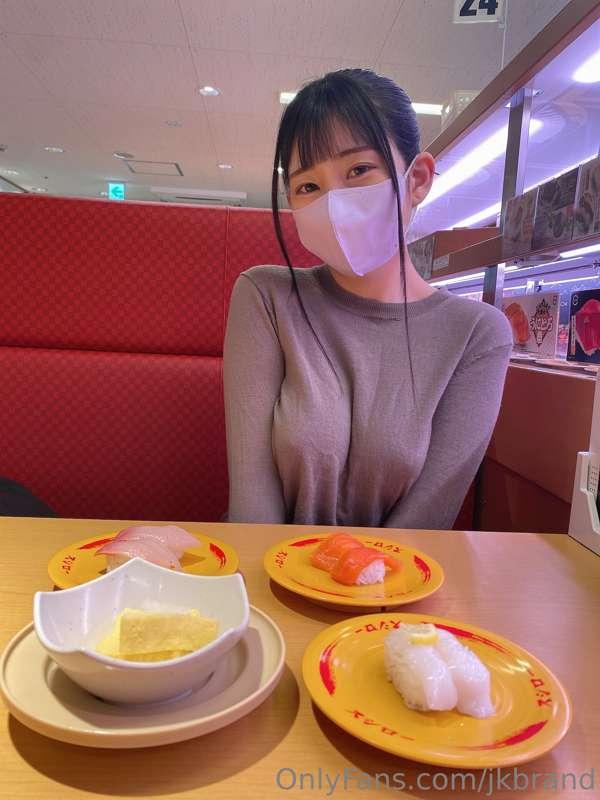 🍣YUI’s SUSHI BUFFET🍣 is **50% OFF** until tomorrow!!!
@jste_..