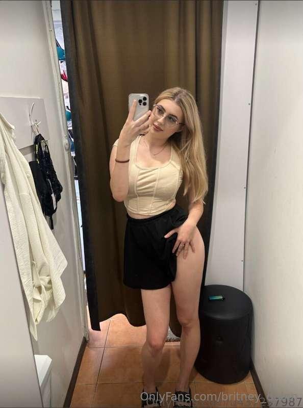 ❤️Sweet ass just wants to be spanked @arianamonty ❤️ Look at..