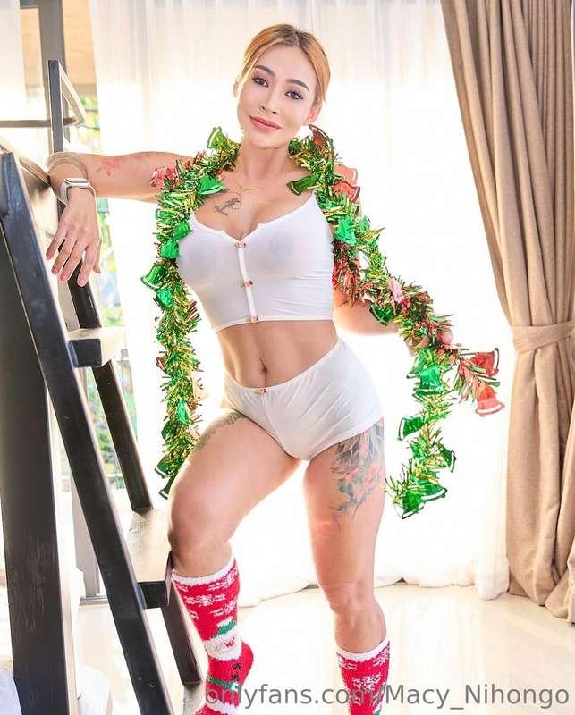 If I let you fuck me, where would you bust your huge load? 💦..