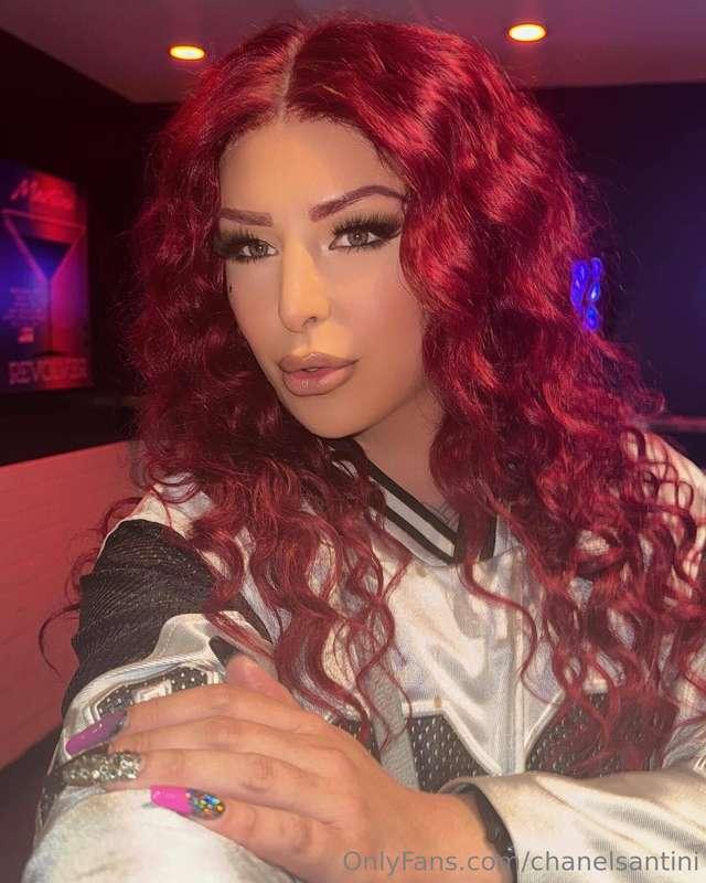 A bad bitch just popped up – what’s up!!! 😈