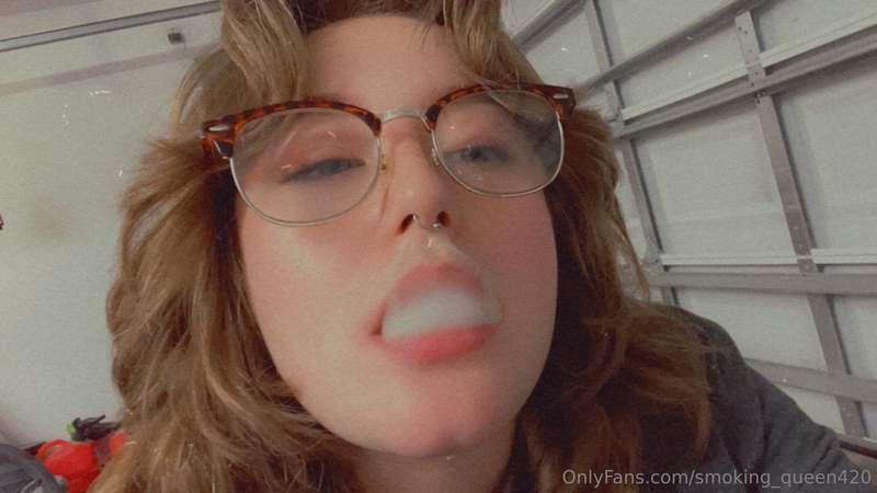 smoking_queen420 image #1