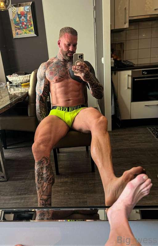 I need a Massage on my feet 😈