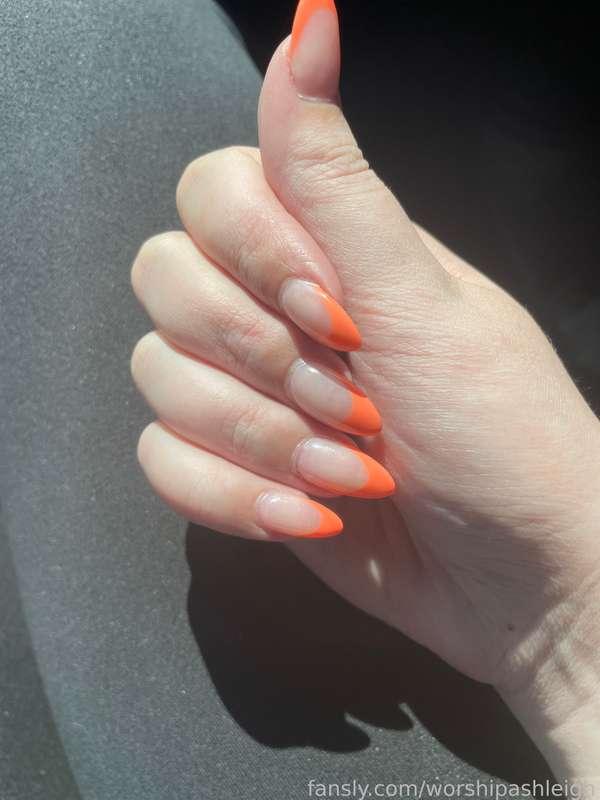 Nail fetish? Foot fetish? 

Two in one for ya 💅 👣 

Reimburse my manicure ($55) &amp; gel pedicure ($35)