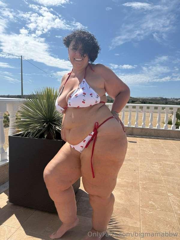 Bending over for daddy like the bad little slut I am