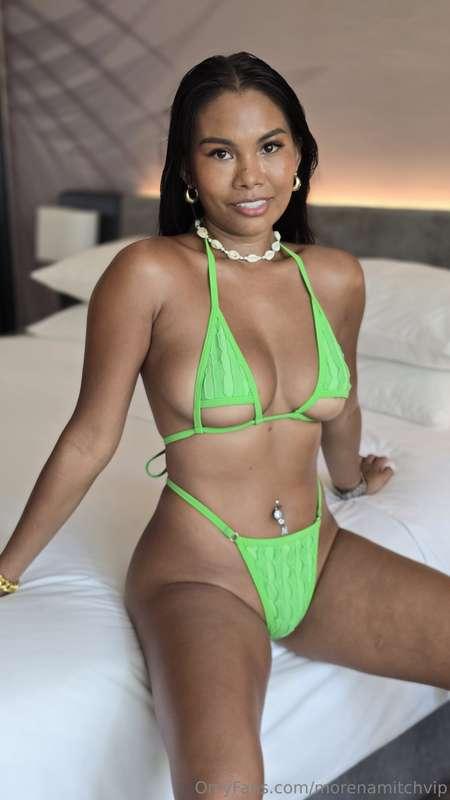 i heard green is your favorite color 💚 is that true? If it w..