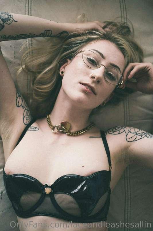laceandleashesallin image #4