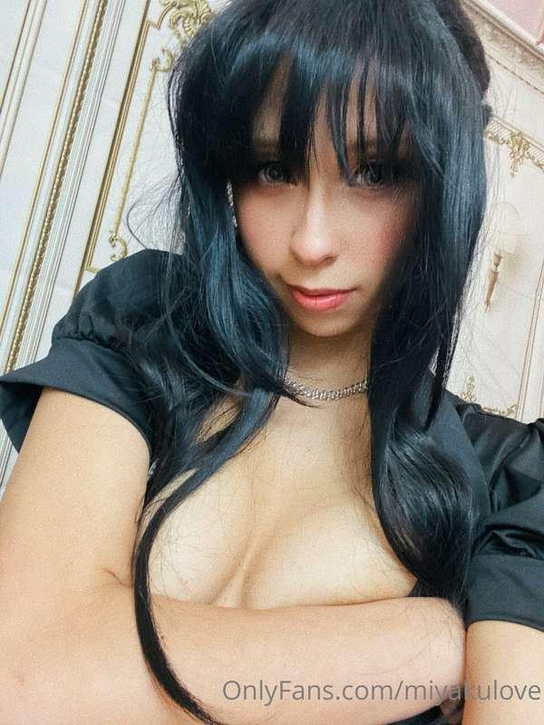 Tiny mommy milkies