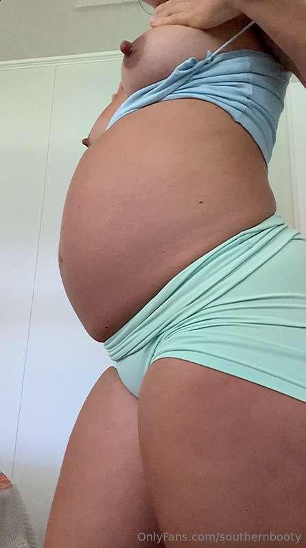Pregnant Pillow Humping & Cum Tip $7 under this post to get ..