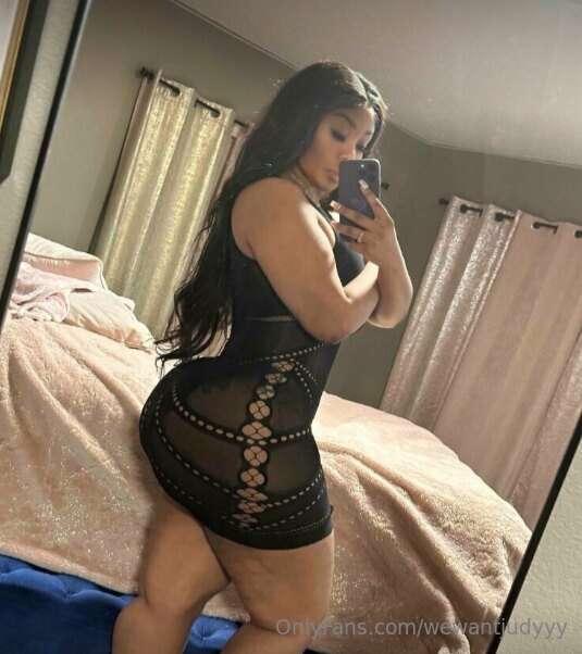 Send me a $10 tip plus a dick pic, and I'll send you another..