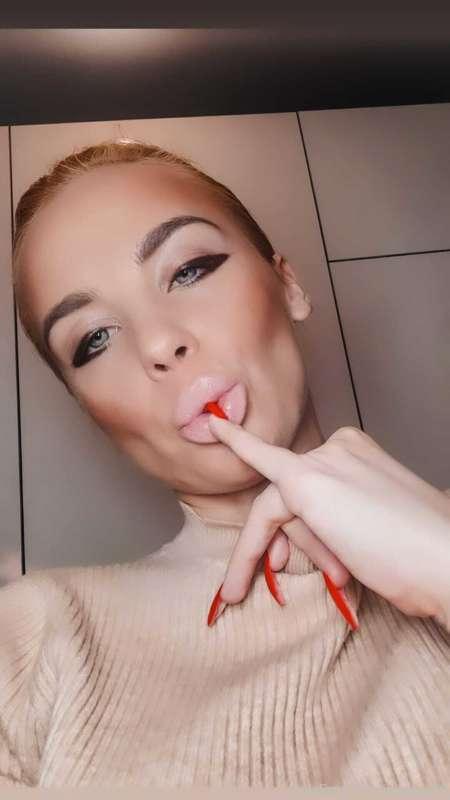Dr. evil from Austin Powers movie, but I'm sexy and I know i..
