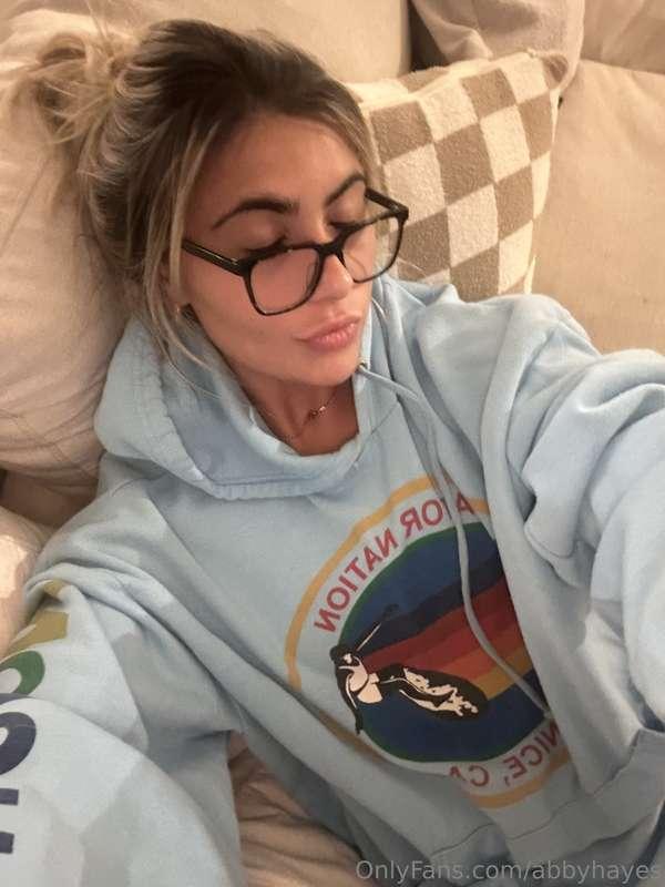 feeling kinda sleepy, wanna give me a massage? 🤭