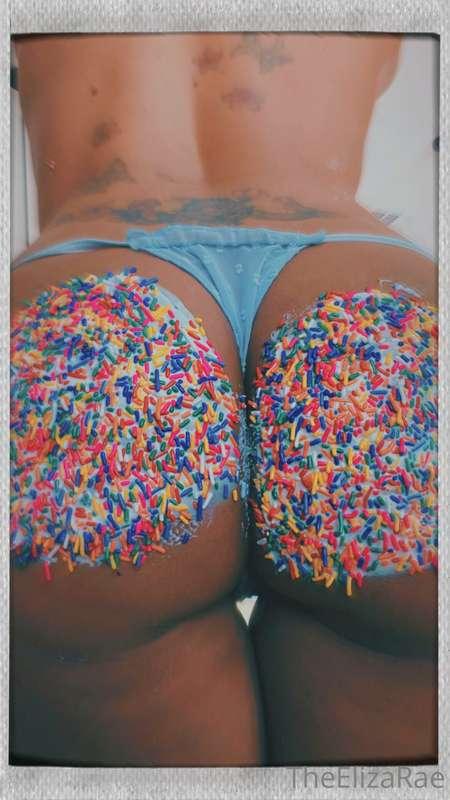 Birthday cakes for ya!