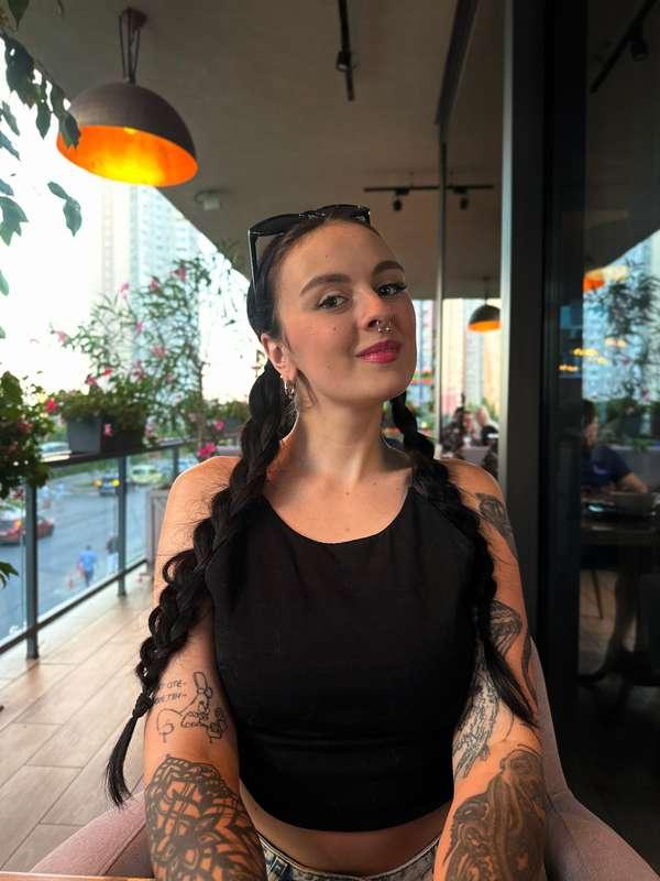 love having dinners with myself 😌🖤