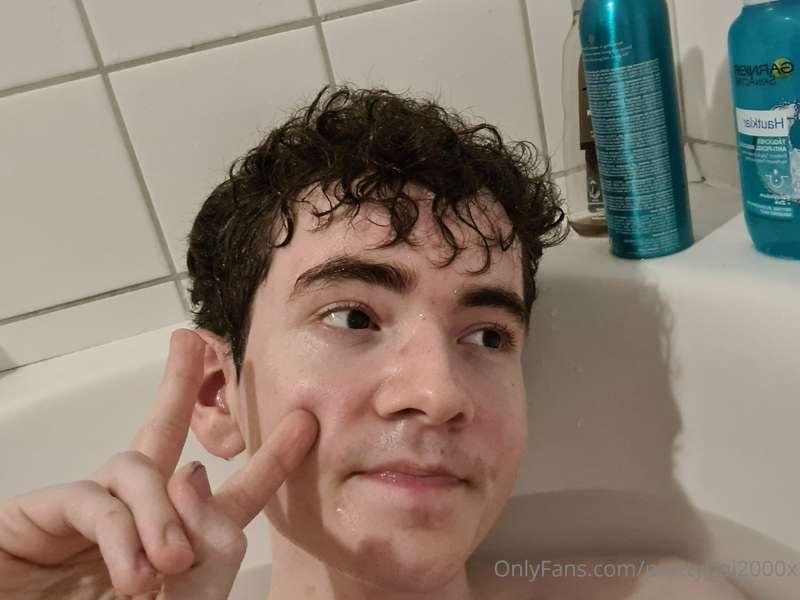 prettyboi2000x image #0