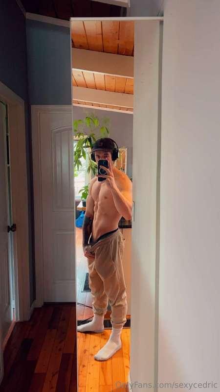 Sunday special 😙  leave a tip to see me drop em