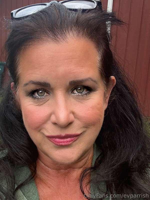 Check your DMs for a NEW VIDEO!!!