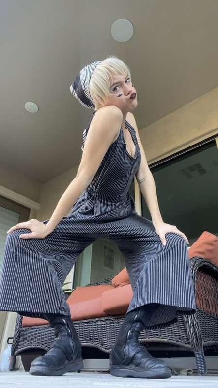 LAST OF TODAYS OUTFIT 🖤🤍🖤🤍🖤🤍🖤
