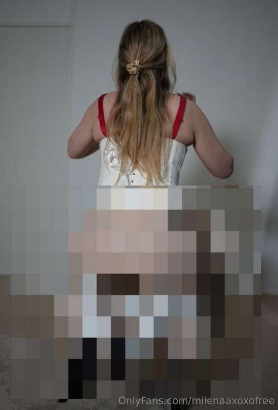 Suck my High Heels or my Big Bubble Butt?? 😈🍑
