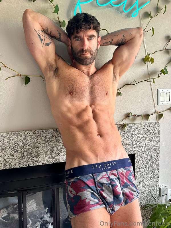 Can’t stop looking, can you? 😈