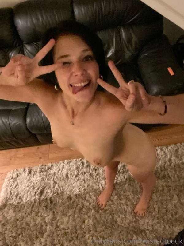 Here’s a random selection of nudes to welcome you into the w..