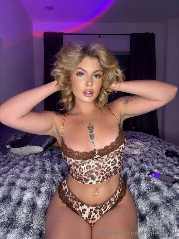  LIVE RIGHT NOW‼️😻100 SUBS GET A FREE SEXTAPE 👀FREE SUBS FOR..