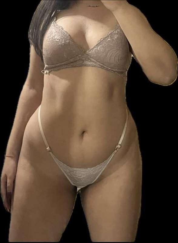 ❇️ 𝐅𝐑𝐄𝐄 𝐅𝐑𝐄𝐄 𝐅𝐑𝐄𝐄 ❇️@iambrunette18 @iambrunette18🎀 im your m..