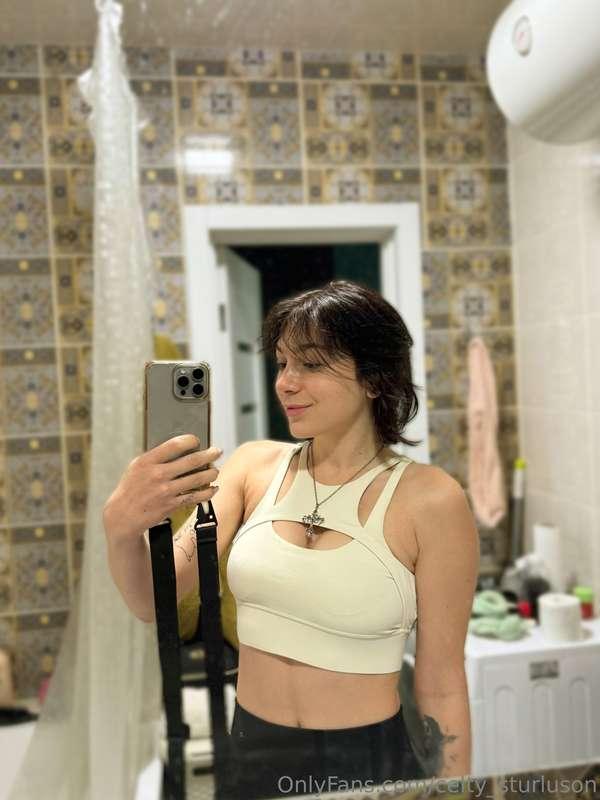 Getting ready for my workout today 💪Still at home, but alrea..