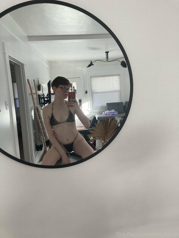 Let’s travel so you can fuck me in another person’s house ?