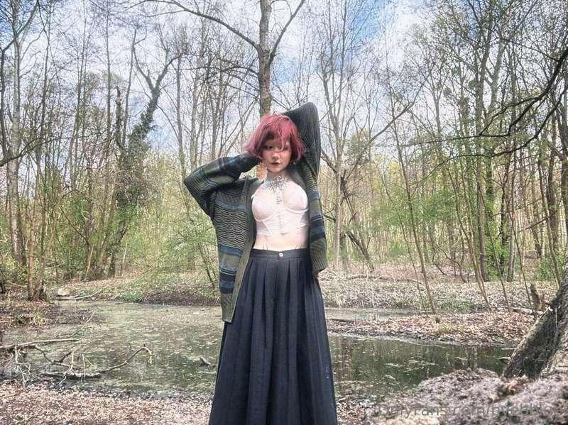 Meditations in the woods Pt.2I listened to music in parallel..