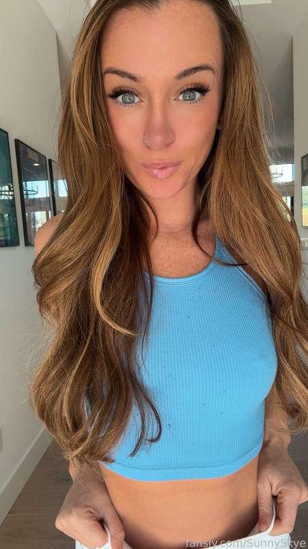 Squeeze me 😇

#flashing #nipplepiercing #cute #smile #brunette #fyp #cutegirl #boobs