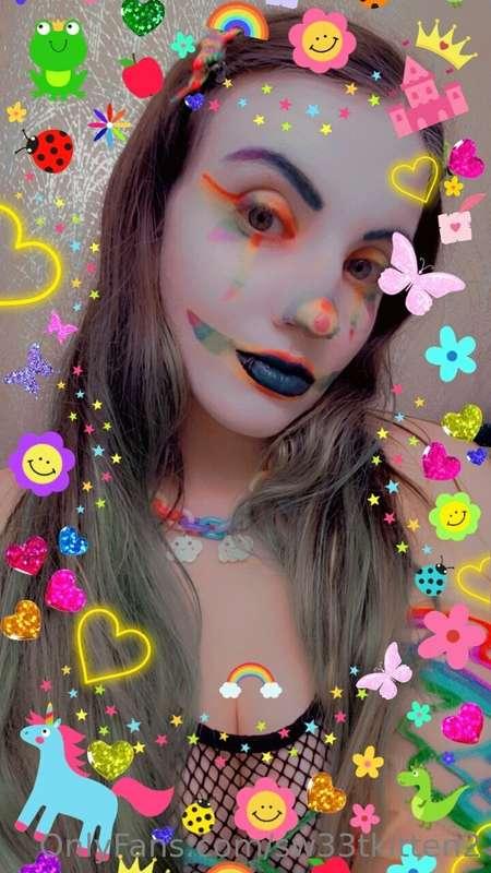 Some rainbow clown snapchat selfies!!